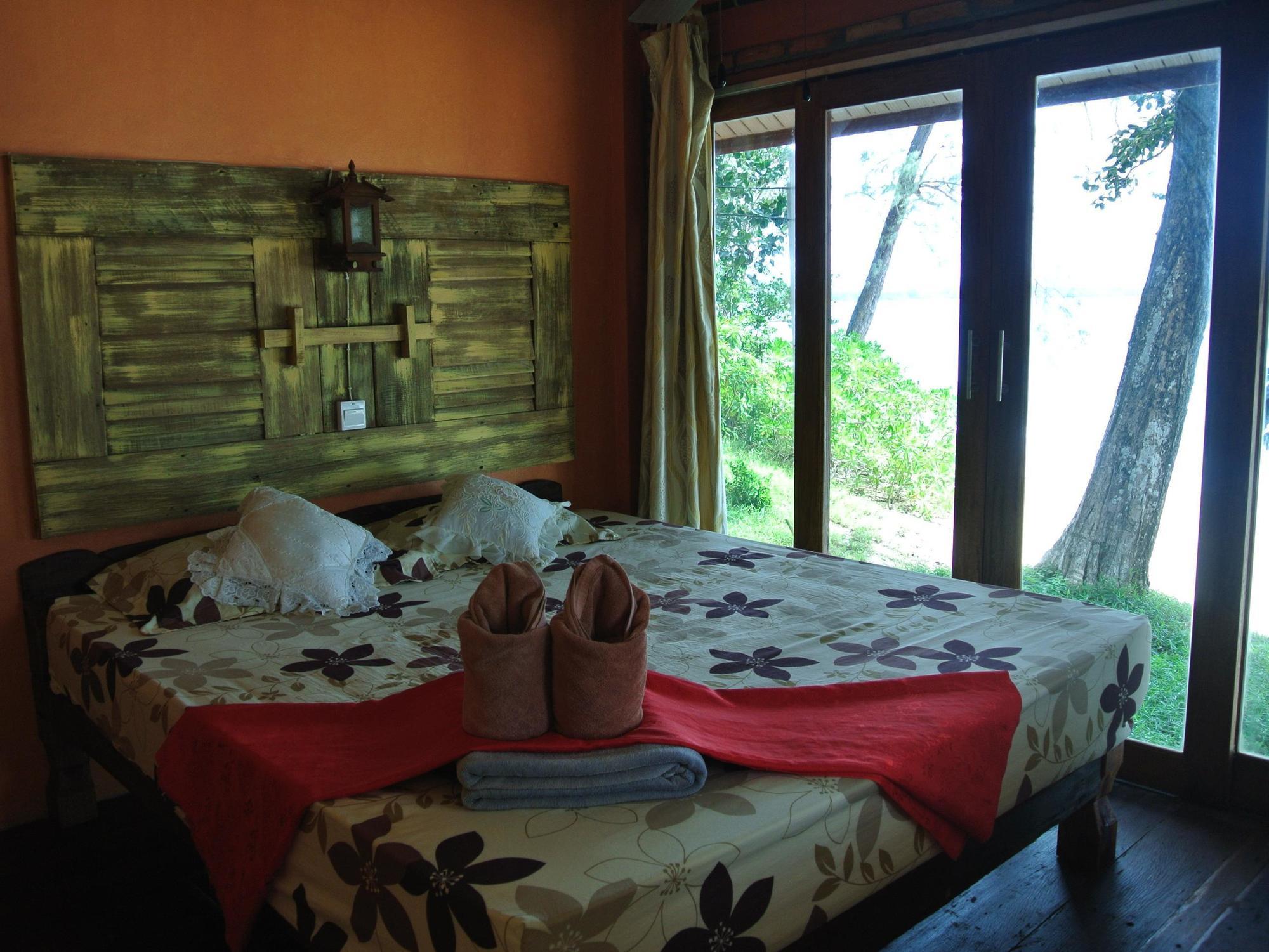 Chomjan Resort Koh Phayam Eksteriør bilde