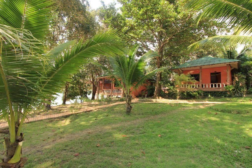 Chomjan Resort Koh Phayam Eksteriør bilde
