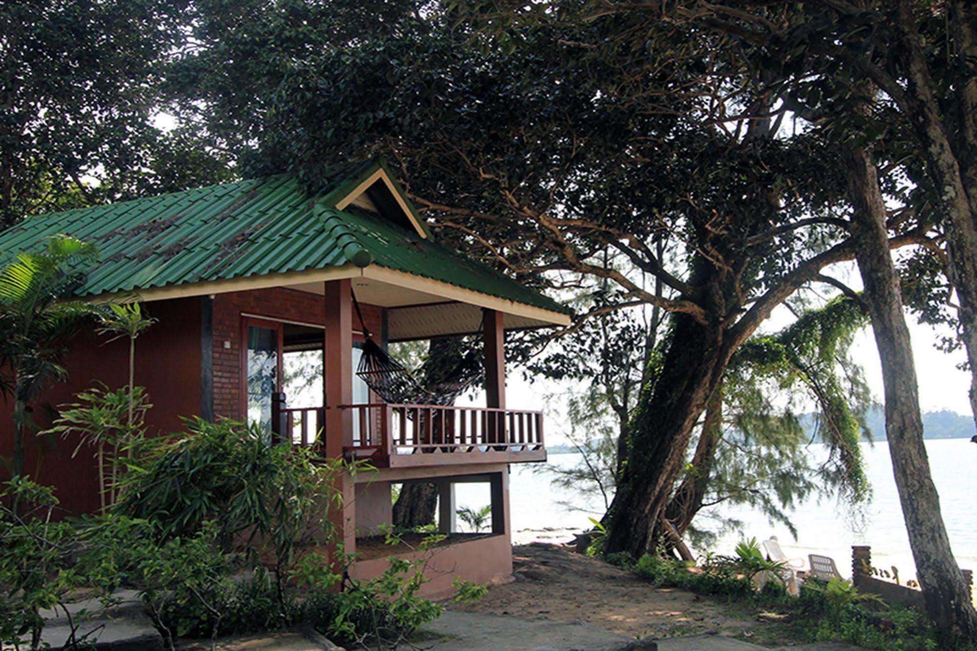 Chomjan Resort Koh Phayam Eksteriør bilde