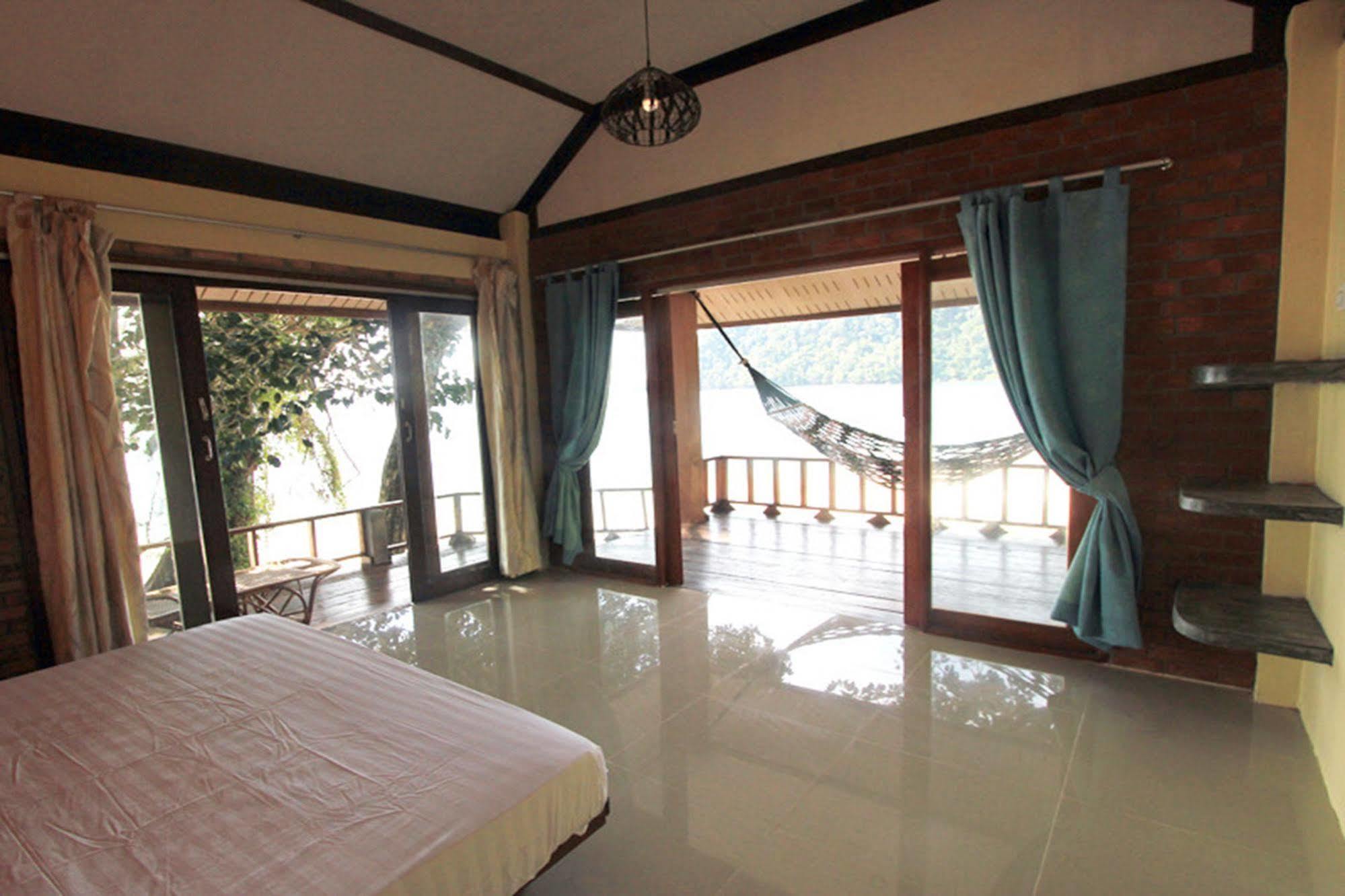 Chomjan Resort Koh Phayam Eksteriør bilde
