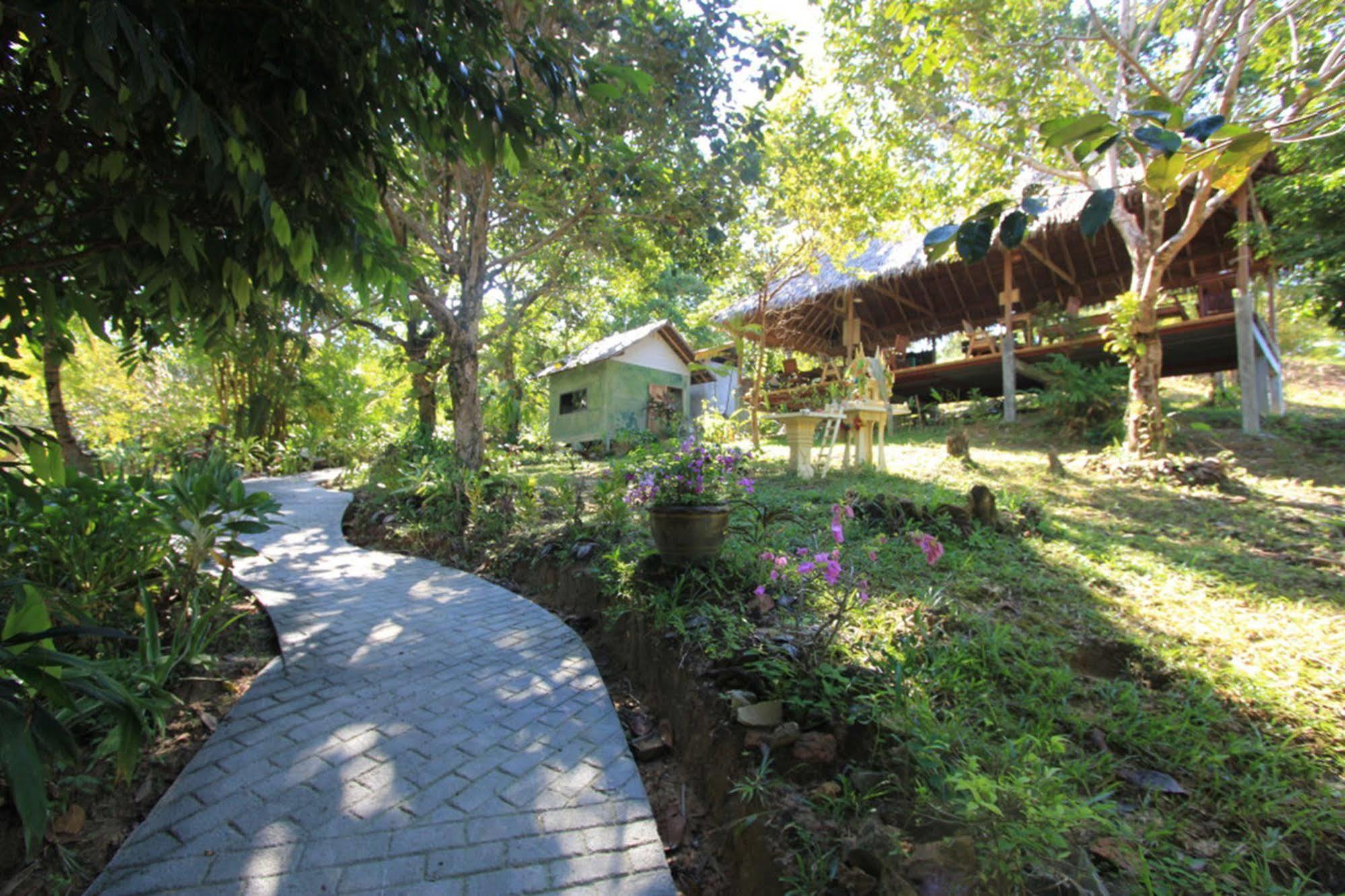 Chomjan Resort Koh Phayam Eksteriør bilde